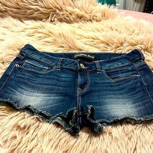 Short express size 4  color blue dark